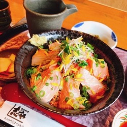 志のやさん炙り銀鮭丼 (1).jpg