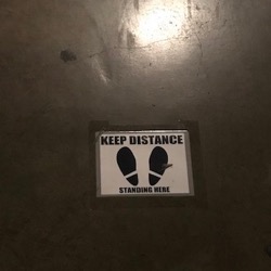 1025 keep distance あしあと (1).jpg